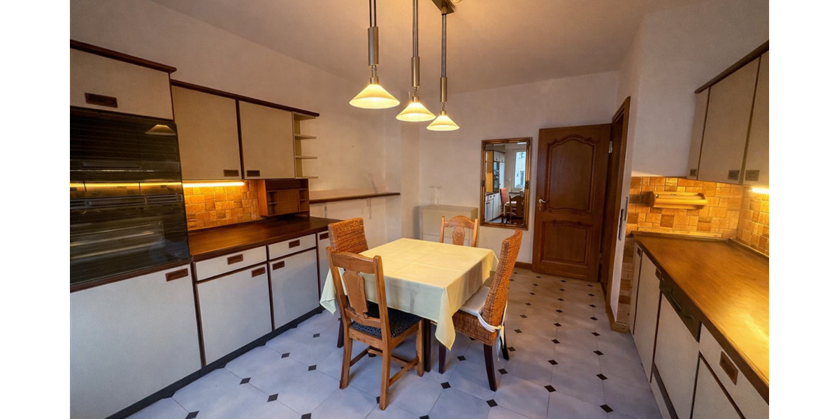 Reihenmittelhaus Aachen Aachen-Mitte - 7 Zimmer, 140 m&sup2;, 695.000&euro; | Angebot:26065134