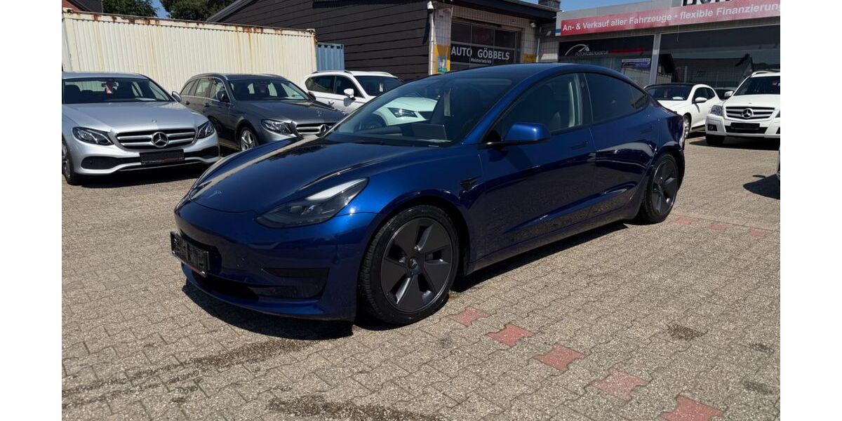 Tesla Model 3 140.201 km 21.990 &euro; Aldenhoven 52457
