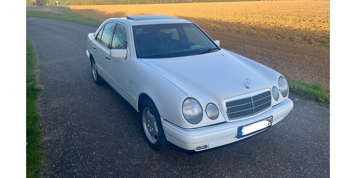 Mercedes-Benz E 290 177.500 km 9.999 &euro; Bedburg 50181