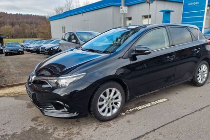 Toyota Auris 108.000 km 9.350 &euro; Eschweiler 52249