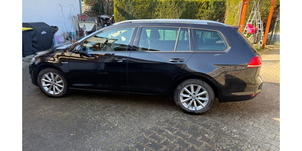 VW Golf 320.000 km 7.000 &euro; Hückelhoven 41836