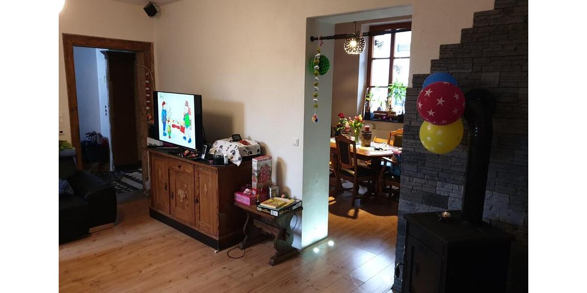 Einfamilienhaus Linnich - 8 Zimmer, 150 m&sup2;, 420.000&euro; | Angebot:25282171