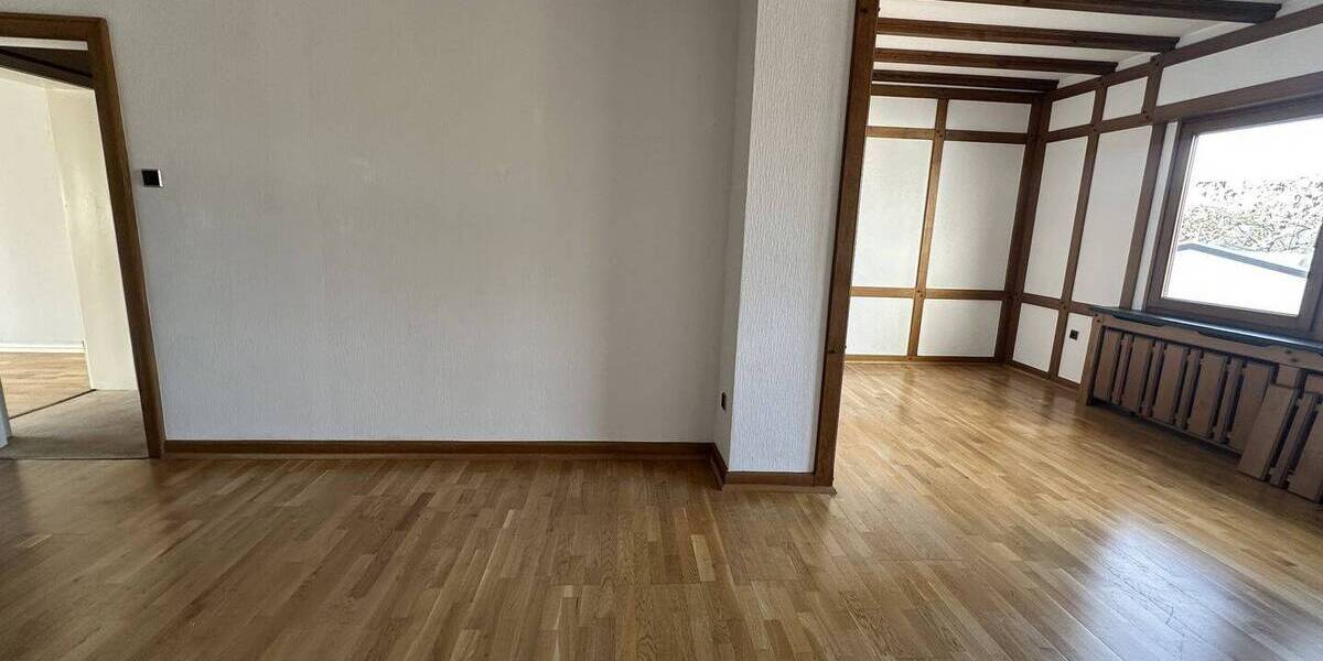 Einfamilienhaus Düren Gürzenich - 7 Zimmer, 178 m&sup2;, 355.000&euro; | Angebot:26190016