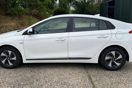Hyundai IONIQ 109.800 km 10.950 &euro; Düren 52351