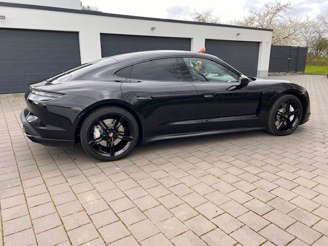 Porsche Taycan 47.000 km 69.800 &euro; Niederzier 52382