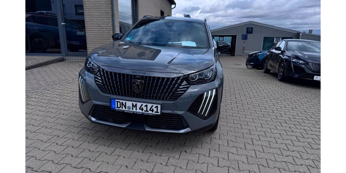 Peugeot 2008 7.010 km 34.850 &euro; Nideggen 52385