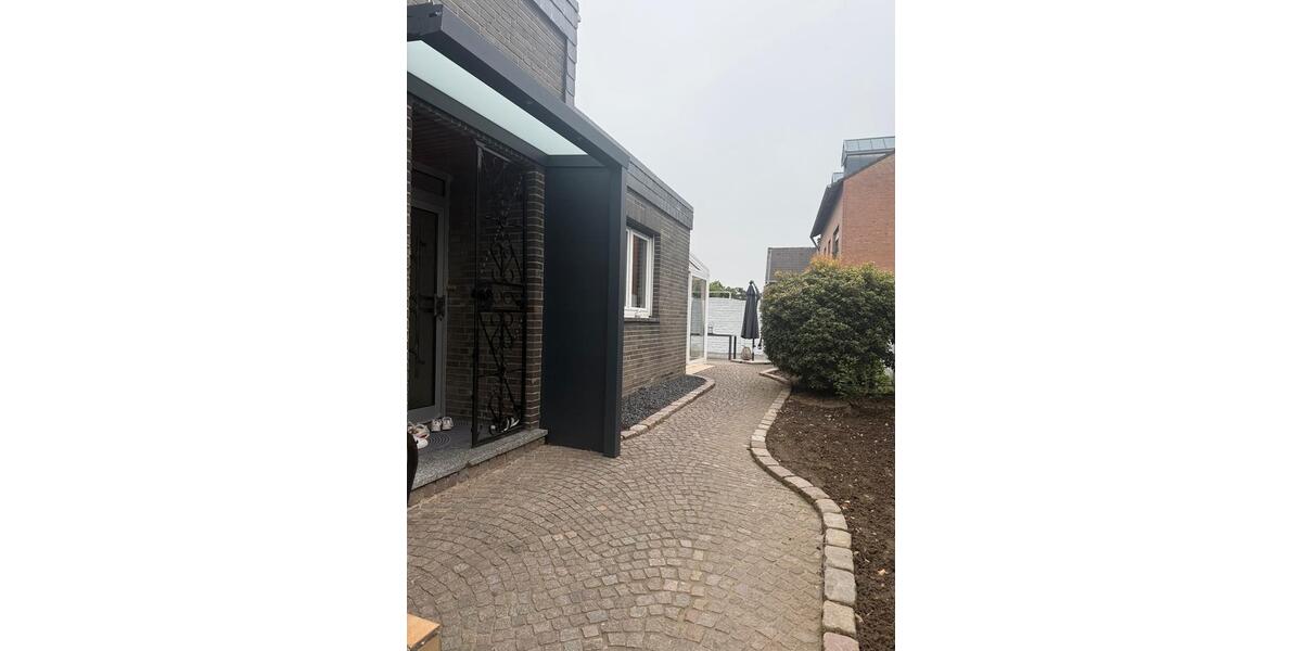 Bungalow Hückelhoven - 6 Zimmer, 195 m&sup2;, 1.999&euro; | Angebot:26520999