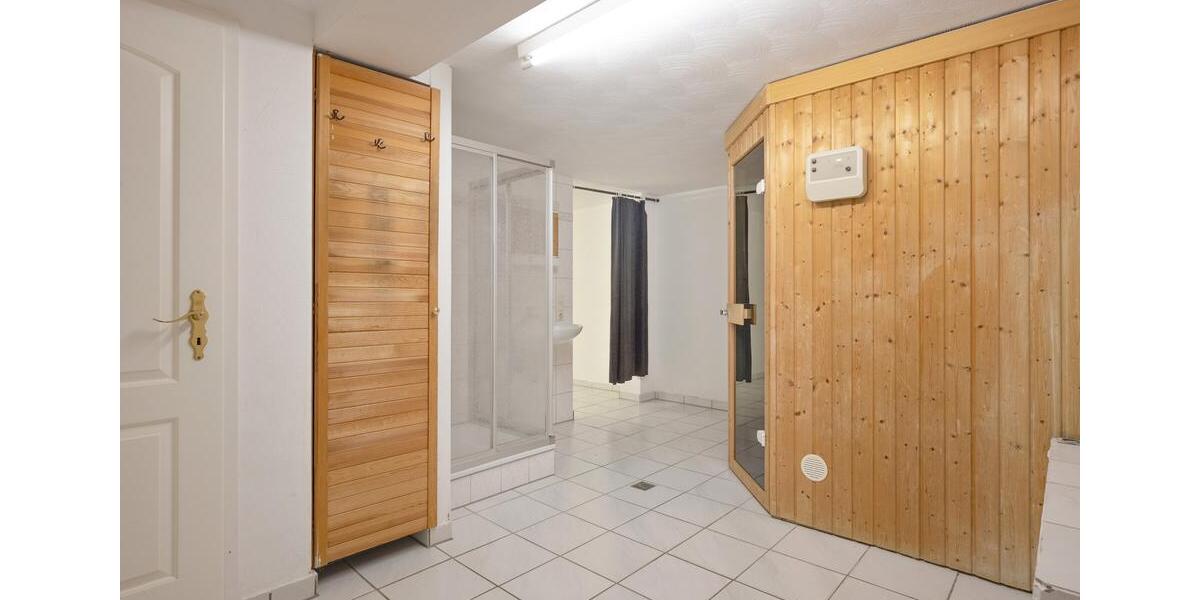 Einfamilienhaus Gangelt - 6 Zimmer, 220 m&sup2;, 2.400&euro; | Angebot:25160824