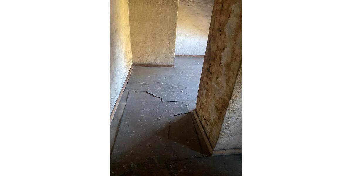 Dachgeschoßwohnung Aachen Aachen-Mitte - 6 Zimmer, 138 m&sup2;, 140.000&euro; | Angebot:26409878