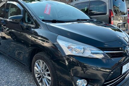 Toyota Verso 165.305 km 7.650 &euro; Aachen 52080