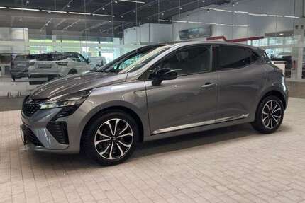 Renault Clio 17.028 km 17.880 &euro; Alsdorf 52477