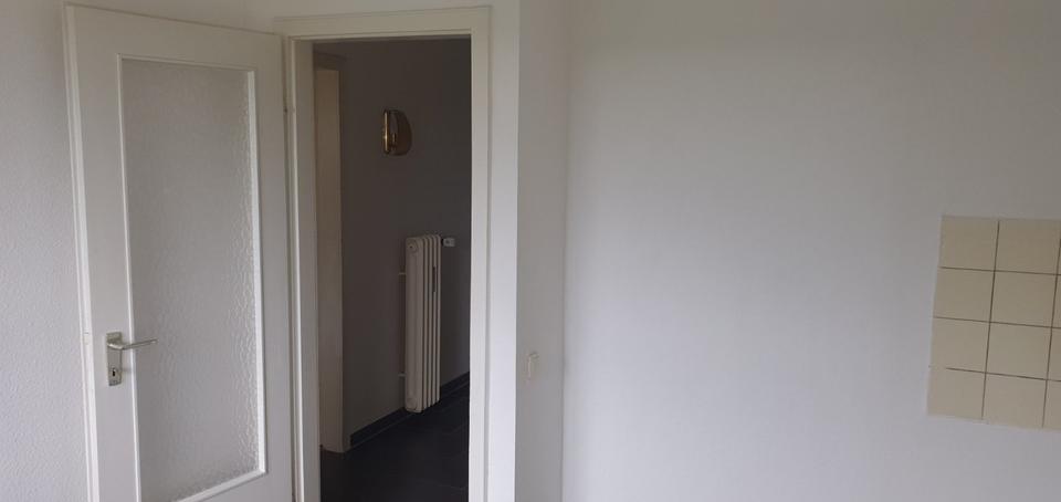 Dachgeschoßwohnung Stolberg (Rhld.) Büsbach - 1 Zimmer, 42 m&sup2;, 400&euro; | Angebot:25892876