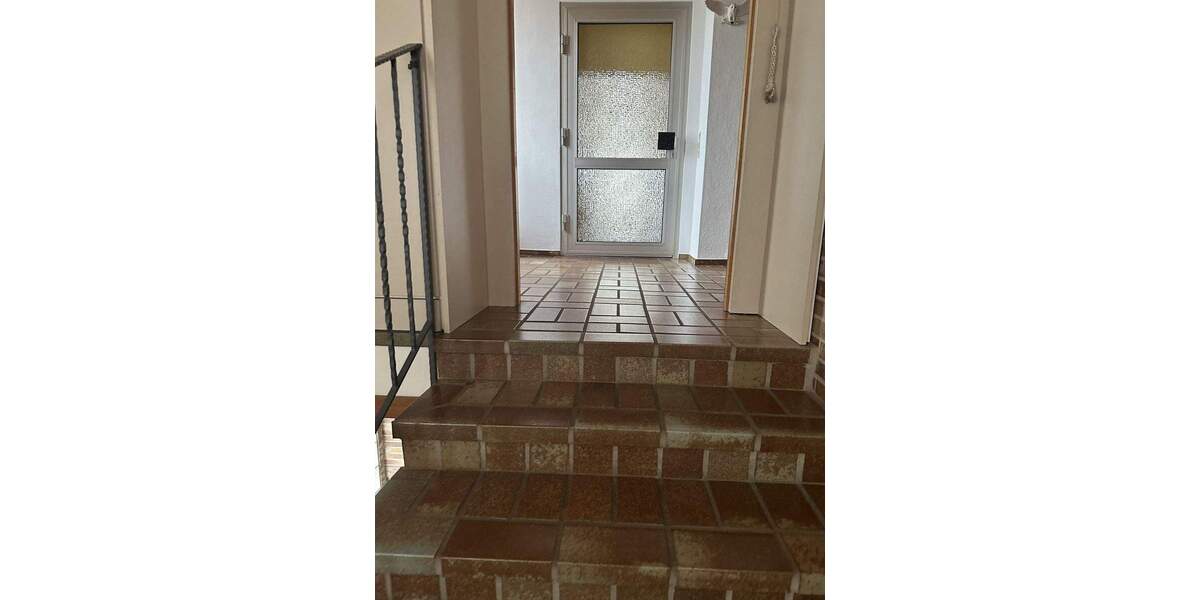 Mehrfamilienhaus, Wohnhaus Niederzier - 8 Zimmer, 274 m&sup2;, 415.000&euro; | Angebot:25692153