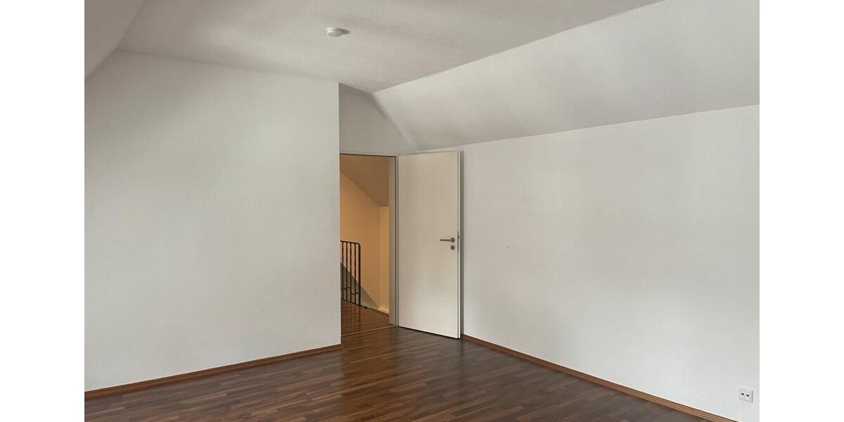 Maisonettenwohnung Stolberg (Rheinland) - 2 Zimmer, 90 m&sup2;, 610&euro; | Angebot:25967573