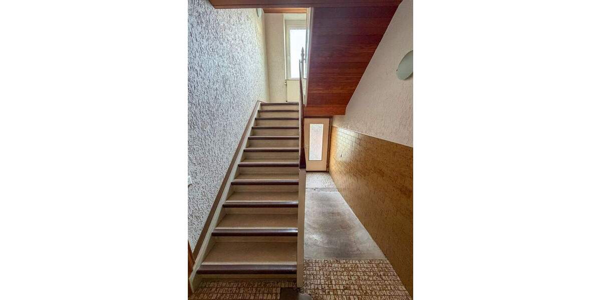 Reihenmittelhaus Stolberg (Rheinland) / Büsbach Büsbach - 7 Zimmer, 173 m&sup2;, 359.000&euro; | Angebot:25686987