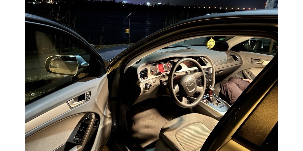 Audi A4 134.000 km 7.500 &euro; Aachen 52058