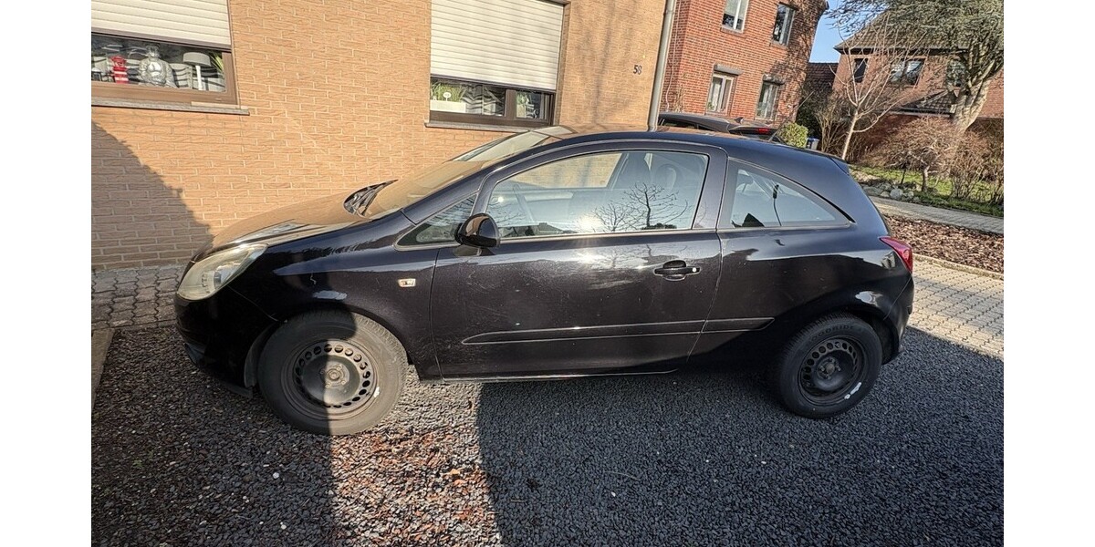 Opel Corsa D 155.000 km 2.420 &euro; Heinsberg 52525