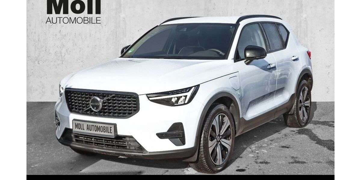 Volvo XC40 15.727 km 33.160 &euro; Aachen 52078