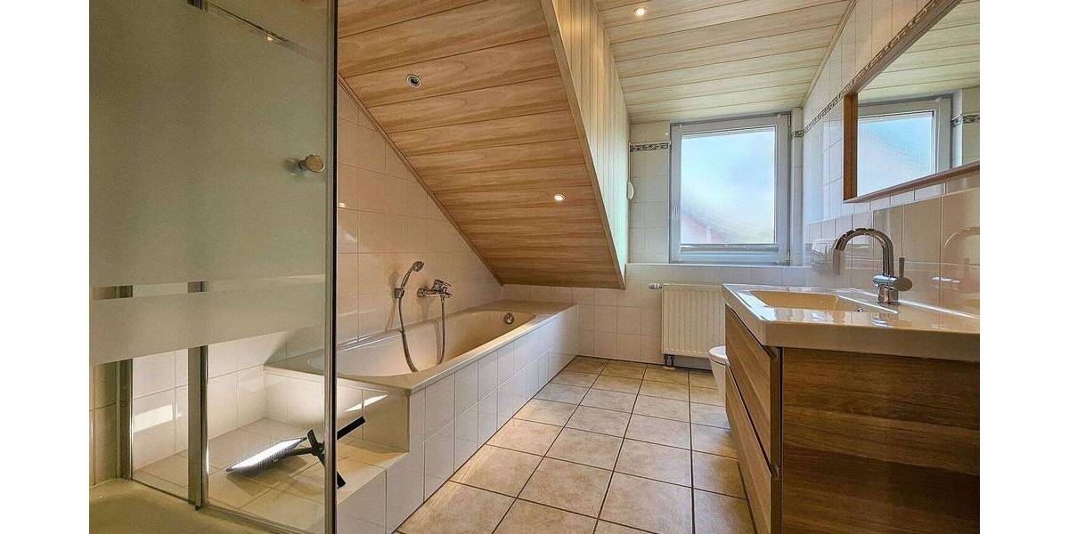 Mehrfamilienhaus, Wohnhaus Baesweiler Setterich - 4 Zimmer, 121 m&sup2;, 420.000&euro; | Angebot:26107089