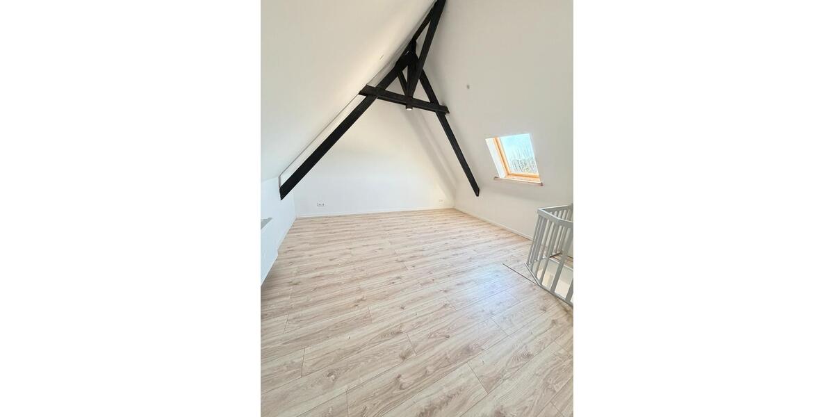 Dachgeschoßwohnung Niederzier - 1 Zimmer, 64 m&sup2;, 840&euro; | Angebot:26690677