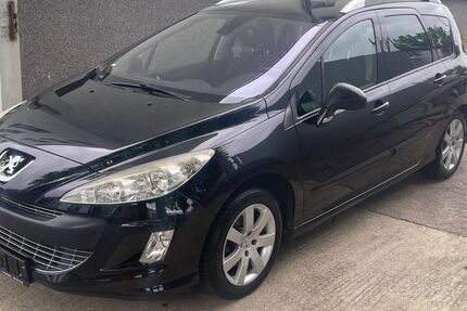 Peugeot 308 170.000 km 3.600 &euro; Aachen 52070