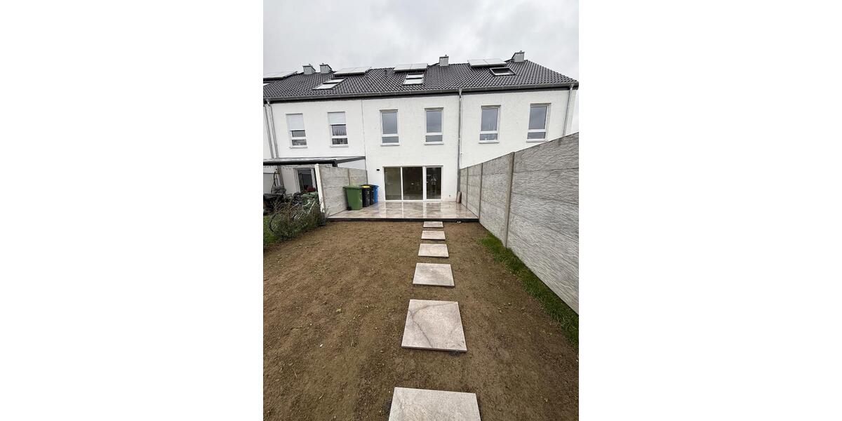 Reihenhaus Düren Mariaweiler-Hoven - 4 Zimmer, 120 m&sup2;, 1.635&euro; | Angebot:24700394