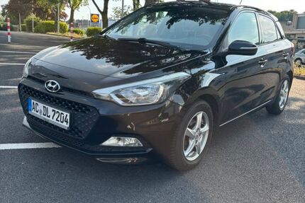 Hyundai i20 89.500 km 8.100 &euro; Würselen 52146