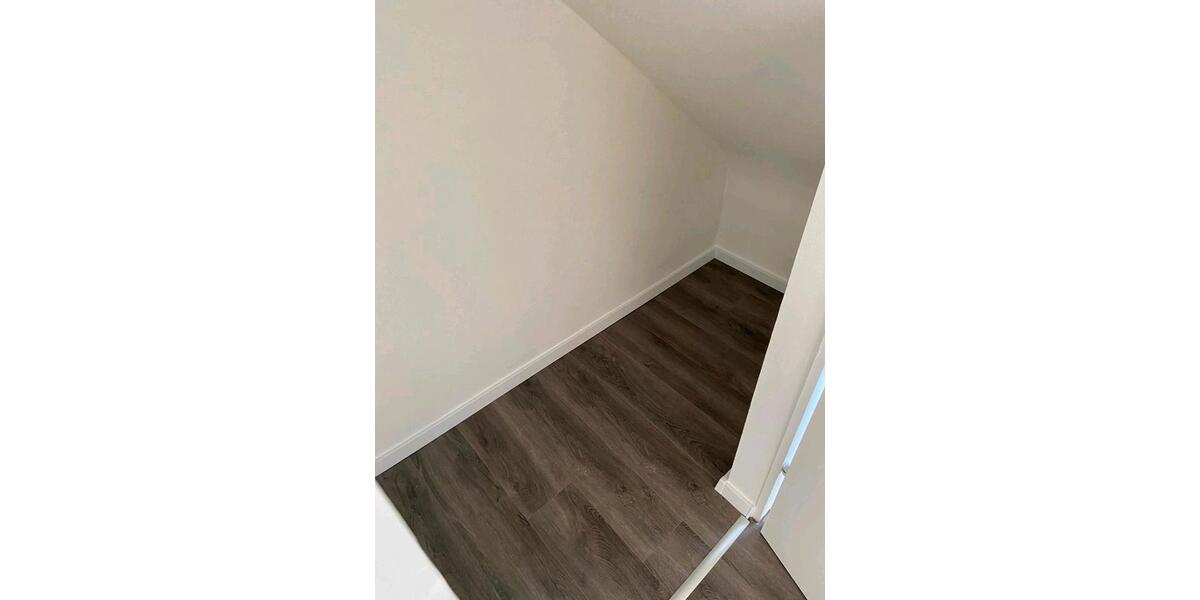 Dachgeschoßwohnung Würselen - 3 Zimmer, 85 m&sup2;, 1.130&euro; | Angebot:25330986