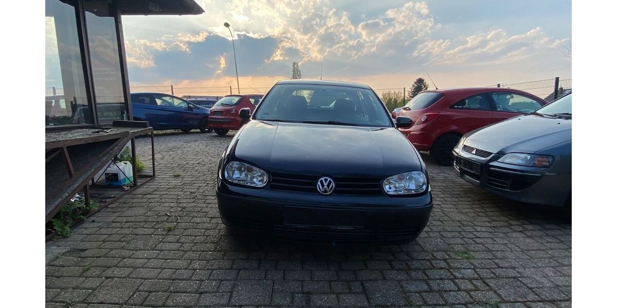 VW Golf 86.159 km 3.299 &euro; Stolberg 52222