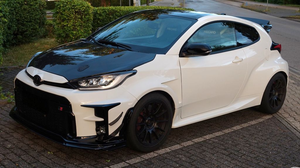 Toyota Yaris 48.000 km 42.125 &euro; Aachen 52078