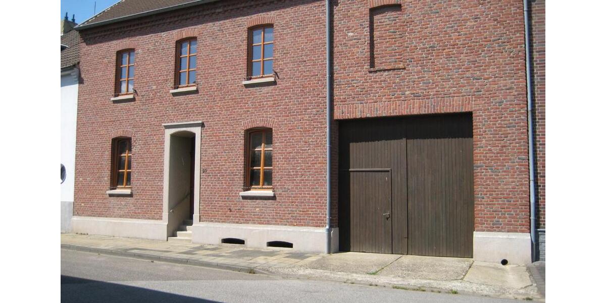 Einfamilienhaus Linnich - 8 Zimmer, 150 m&sup2;, 420.000&euro; | Angebot:25282171