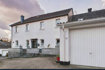 Haus Herzogenrath - 6 Zimmer, 219 m&sup2;, 299.000&euro; | Angebot:26217861