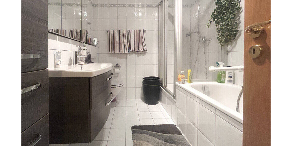 Etagenwohnung Herzogenrath Kohlscheid - 2 Zimmer, 74 m&sup2;, 199.000&euro; | Angebot:26176733