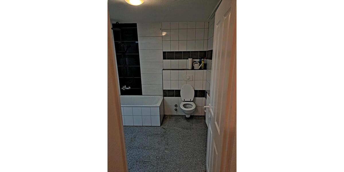 Reihenhaus Alsdorf - 7 Zimmer, 136 m&sup2;, 160.000&euro; | Angebot:26994680