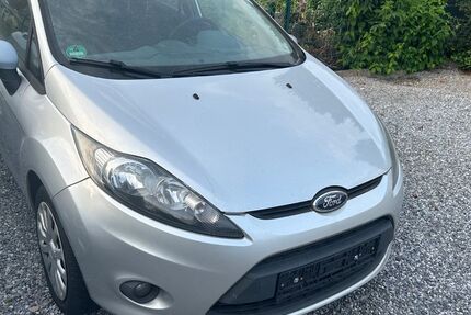 Ford Fiesta 311.500 km 1.700 &euro; Erkelenz 41812