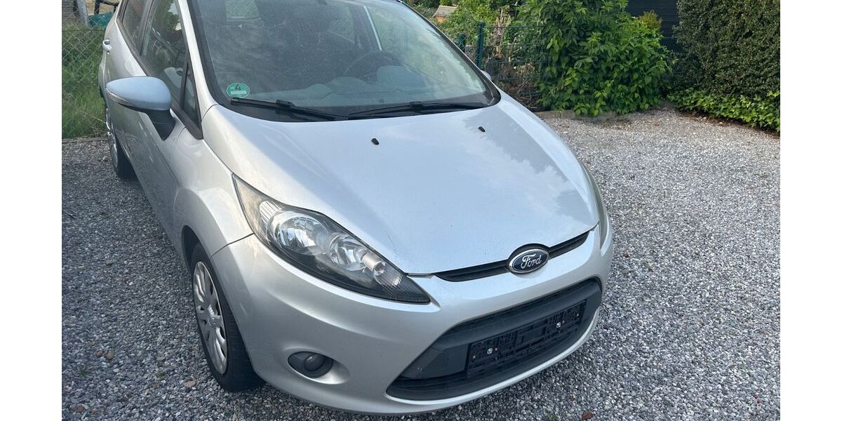 Ford Fiesta 311.500 km 1.700 &euro; Erkelenz 41812