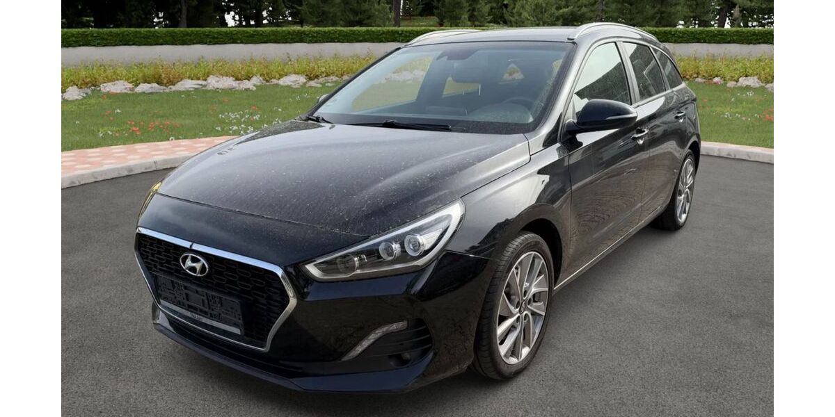 Hyundai i30 170.000 km 8.400 &euro; Aachen 52080