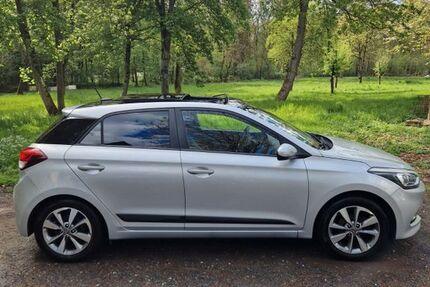 Hyundai i20 131.000 km 8.790 &euro; Stolberg (Rhineland) 52223