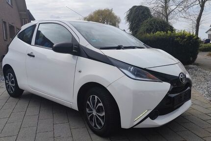Toyota Aygo (X) 198.000 km 3.330 &euro; Heinsberg 52525