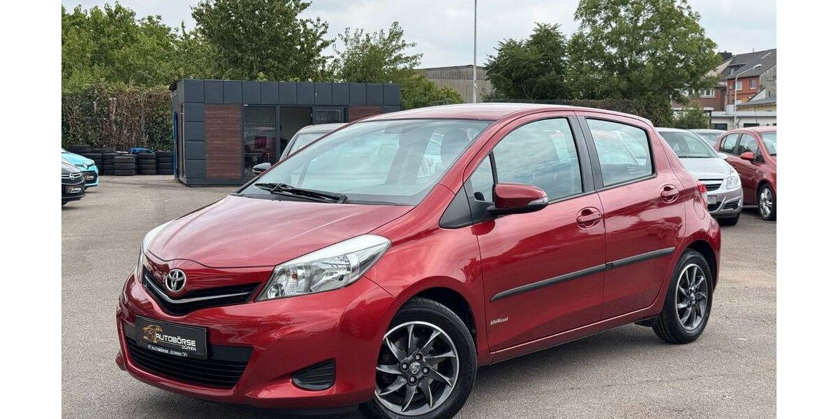 Toyota Yaris 76.635 km 7.399 &euro; Düren 52349