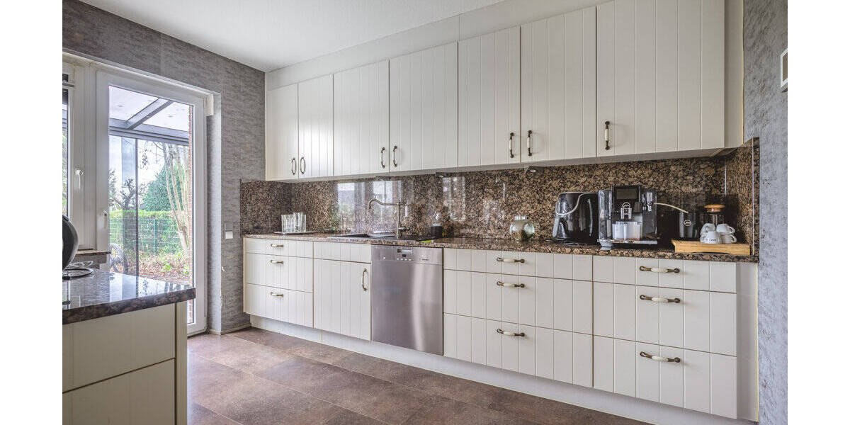 Einfamilienhaus Baesweiler Oidtweiler - 6 Zimmer, 263 m&sup2;, 600.000&euro; | Angebot:26192236