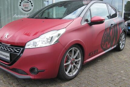 Peugeot 208 82.646 km 9.799 &euro; Düren 52353