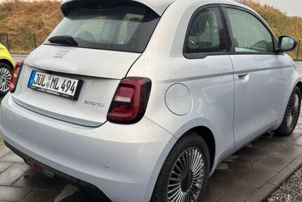 Fiat 500 2.879 km 22.990 &euro; Jülich 52428