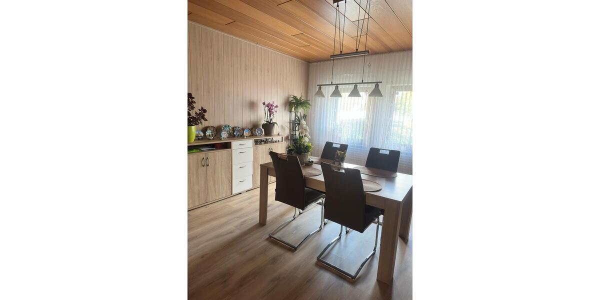 Einfamilienhaus Düren Distelrath - 8 Zimmer, 165 m&sup2;, 399.999&euro; | Angebot:26226569