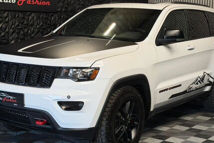 Jeep Grand Cherokee 61.000 km 31.950 &euro; Jülich 52428