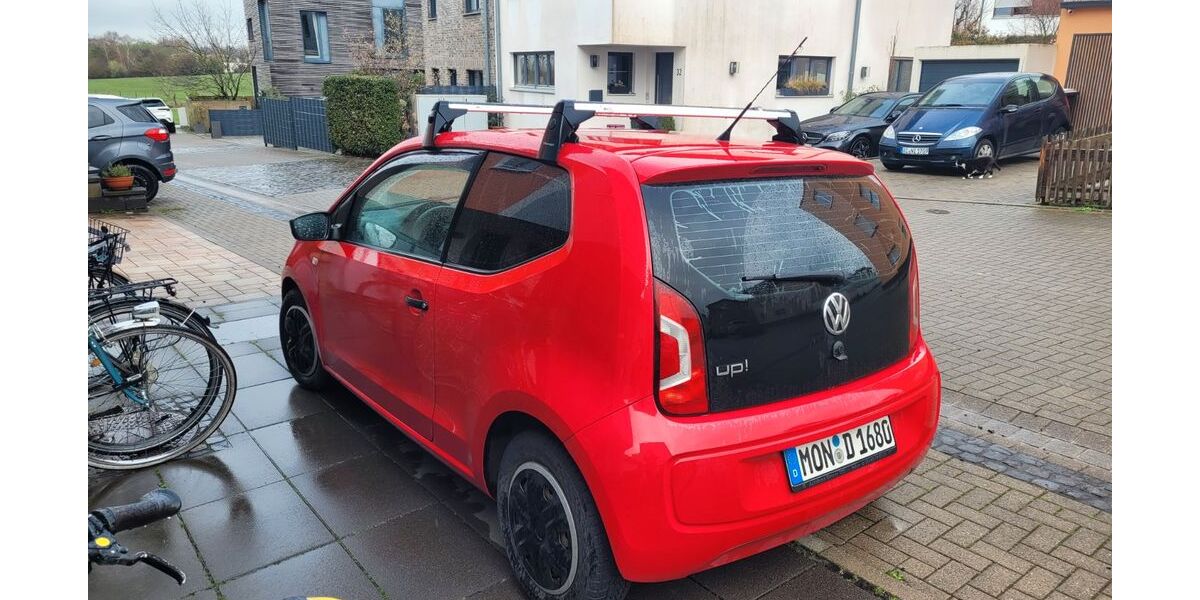 VW up! 99.800 km 4.550 &euro; Aachen 52078