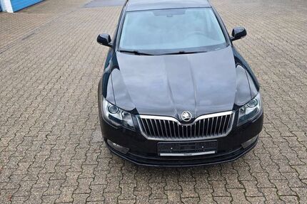 Skoda Superb 90.000 km 8.650 &euro; Aachen 52068
