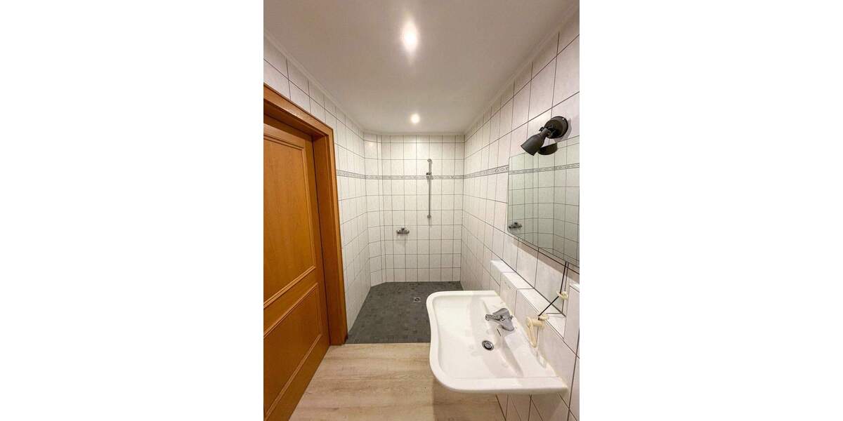 Reihenmittelhaus Stolberg (Rheinland) / Büsbach Büsbach - 7 Zimmer, 173 m&sup2;, 359.000&euro; | Angebot:25686987