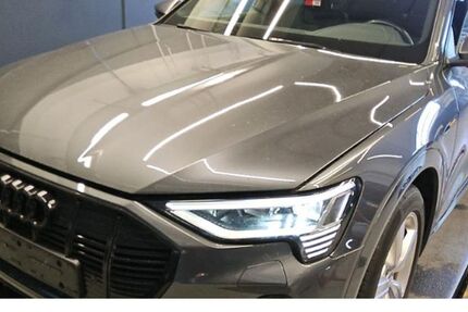 Audi e-tron 37.733 km 38.870 &euro; Aachen 52078