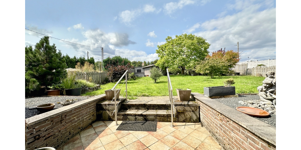 JÄSCHKE - Ihr Platz für Neues – Doppelhaus + Bungalow und großem Grundstück in Traumlage von Breinig - Zweifamilienhaus Stolberg (Rheinland) / Breinig Breinig | Angebot:22209491